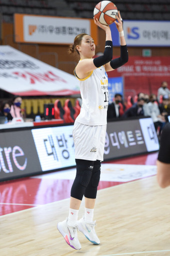 KB BNK.jpg